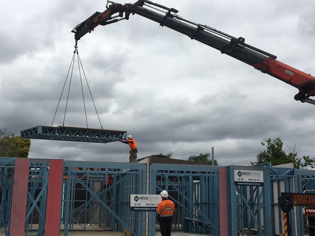 With truck mounted cranes eliminating double handing and additional crane hire, a cassette can be placed and secured to the frame below in less than 20 minutes.