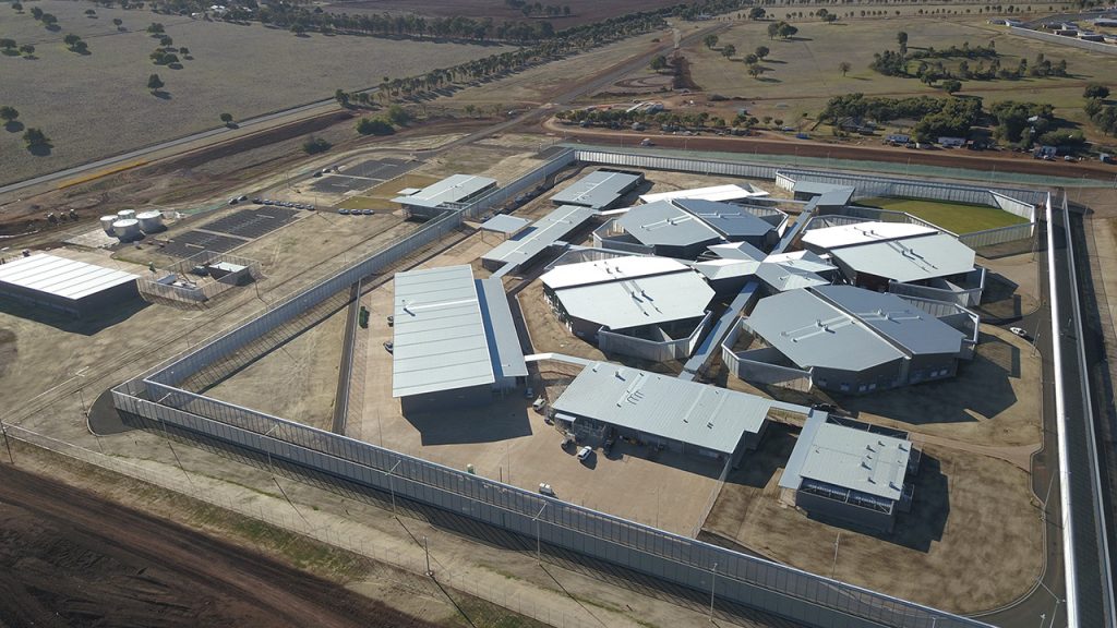 The $180 million, 400-bed Macquarie Correctional Facility project in New South Wales was completed in a compressed time frame of just over one year, using offsite
solutions from Hansen Yuncken.